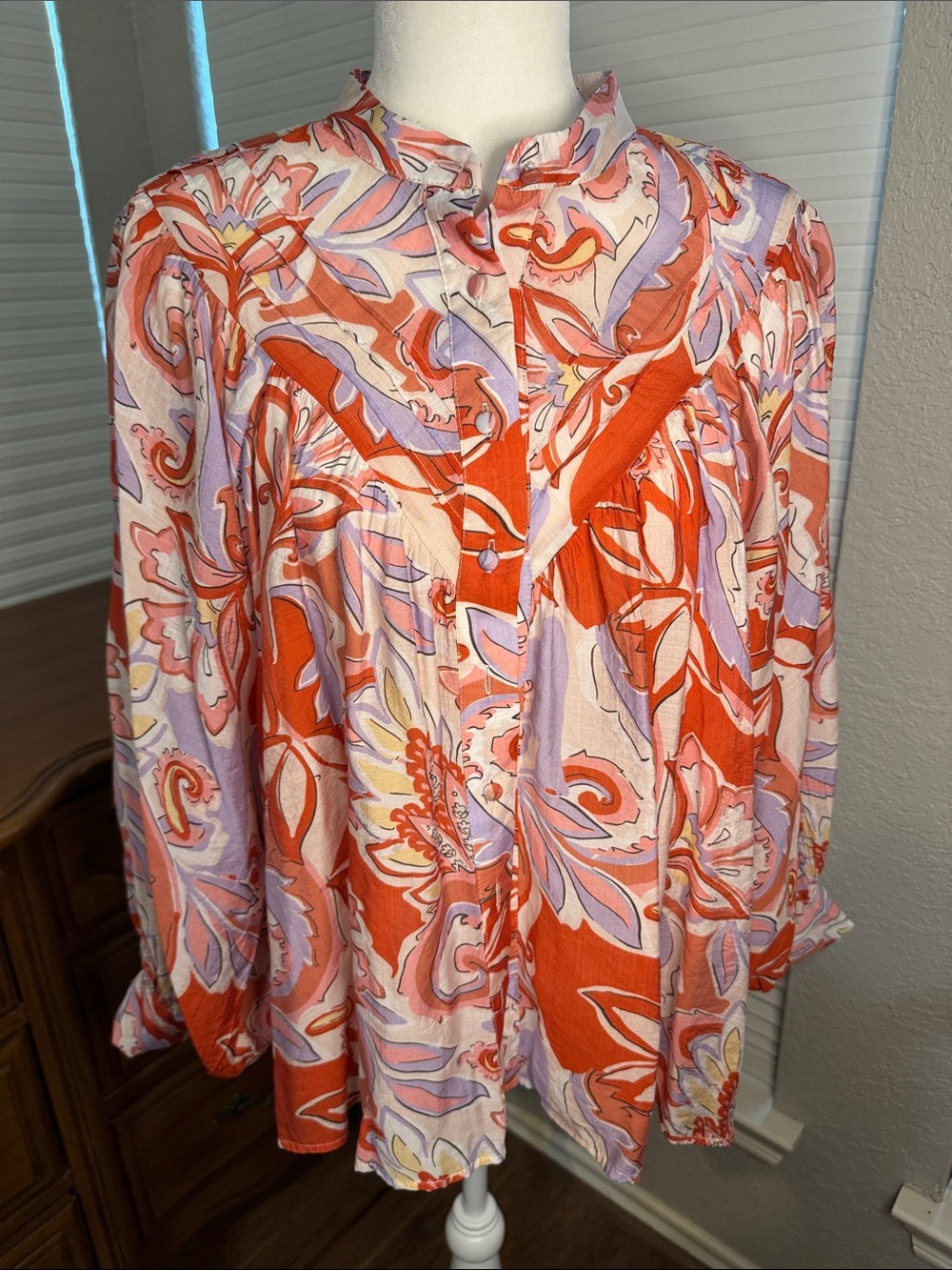 eesome Coral & Lilac Paisley Button-Down Blouse